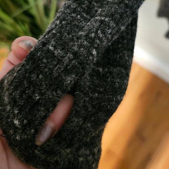 Women's Long Sleeve Open Front Gray Cardigan with Thumb Holes, Small - Picture 4 of 7